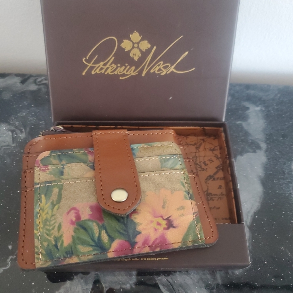 Patricia Nash Floral Card Holder Wallet Tan Multicolor Vintage Victorian Garden